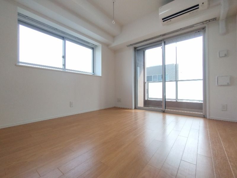 居室・リビング　☆明るい居室☆