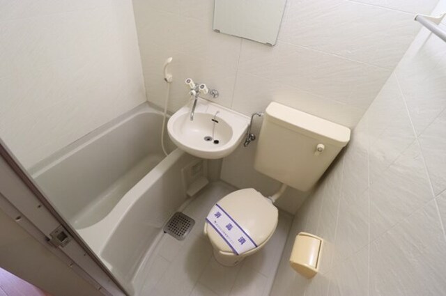 バス・シャワールーム　浴室（洗面台付き）