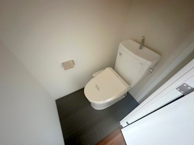 トイレ　清潔感のあるトイレは、誰もがリラックスできる空間です。