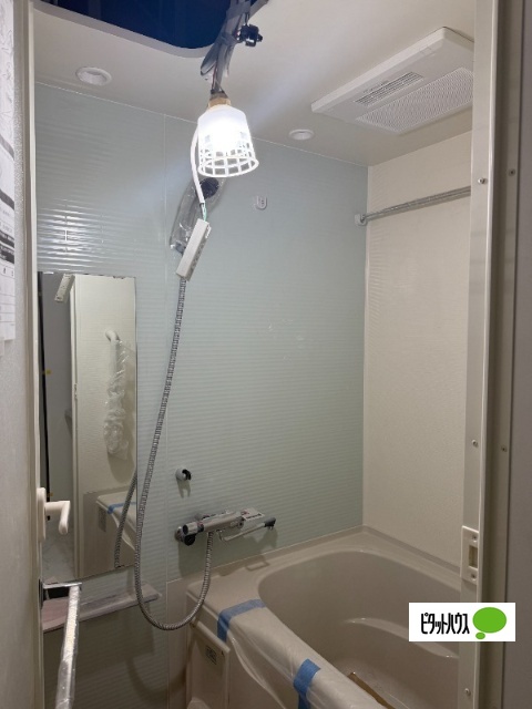 バス・シャワールーム　建築中