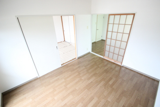 居室・リビング　※別部屋の写真です