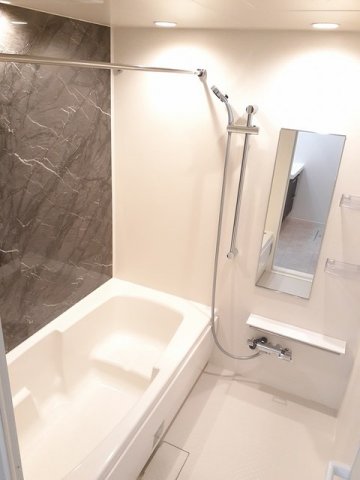 バス・シャワールーム　使いやすいお風呂です