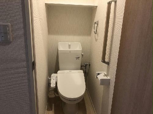 トイレ　温水洗浄便座付き！！