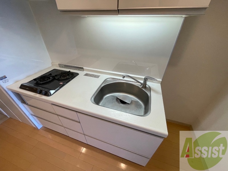 キッチン　綺麗なキッチンですね。料理も捗りそうです。