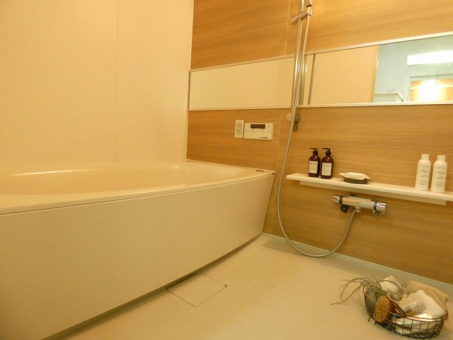バス・シャワールーム　バス
