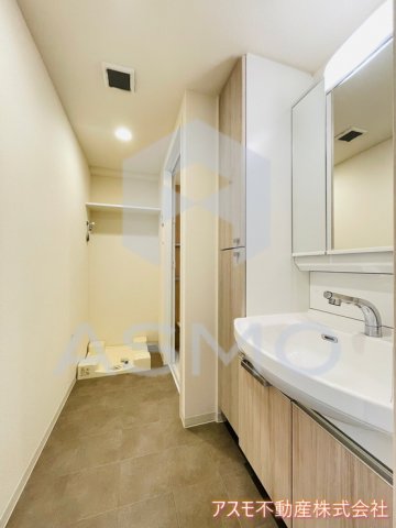 洗面設備　同マンション別部屋参考写真