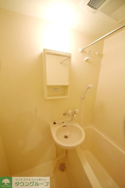 洗面設備　同物件別部屋写真