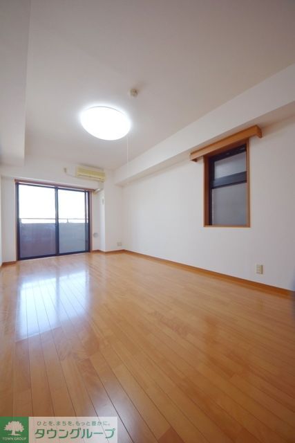 居室・リビング　同物件別部屋写真