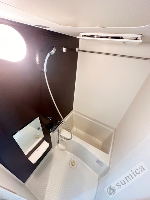 バス・シャワールーム　アクセントパネルがシックさをより引き立てます＾＾