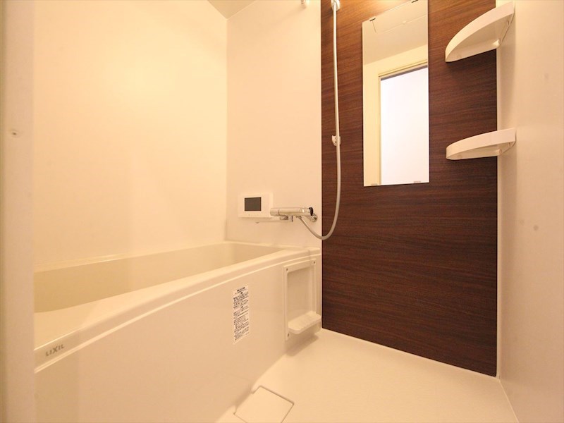 バス・シャワールーム　浴室暖房乾燥機能付バス（浴室ＴＶ付）イメージ写真