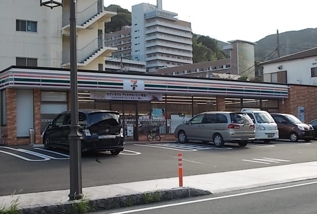 その他　セブンイレブン宮上店まで220m