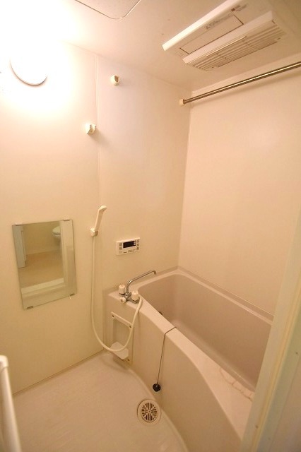 バス・シャワールーム　追焚・浴室乾燥機能付