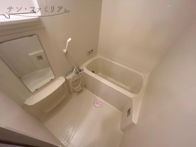 バス・シャワールーム　同一物件別部屋写真