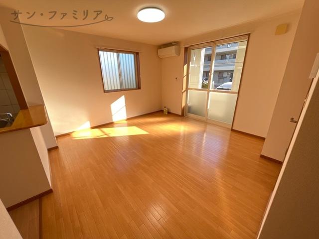 居室・リビング　同一物件別部屋写真