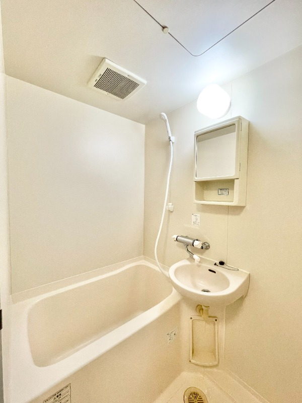 バス・シャワールーム　バストイレ別♪