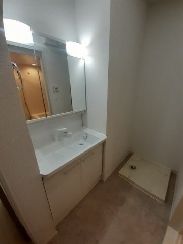 洗面設備　脱衣スペースもあります