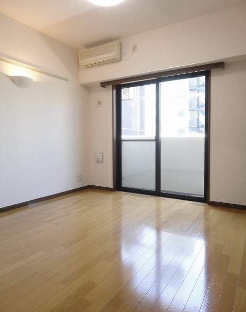 バルコニー　バルコニーあります