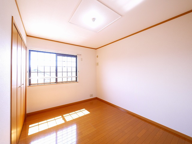 その他部屋・スペース　落ち着いて過ごせるお部屋なので、寝室にいかがでしょうか