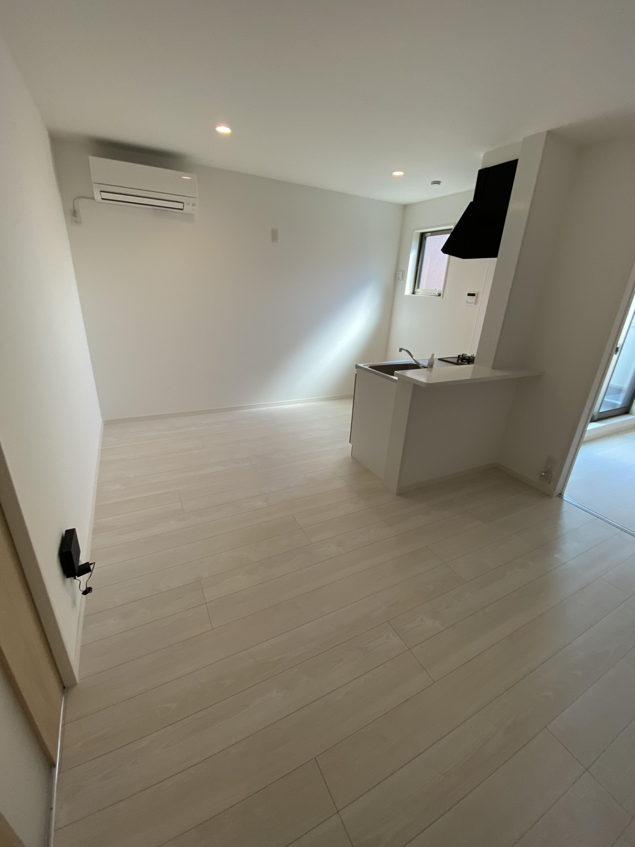 居室・リビング　エントランス