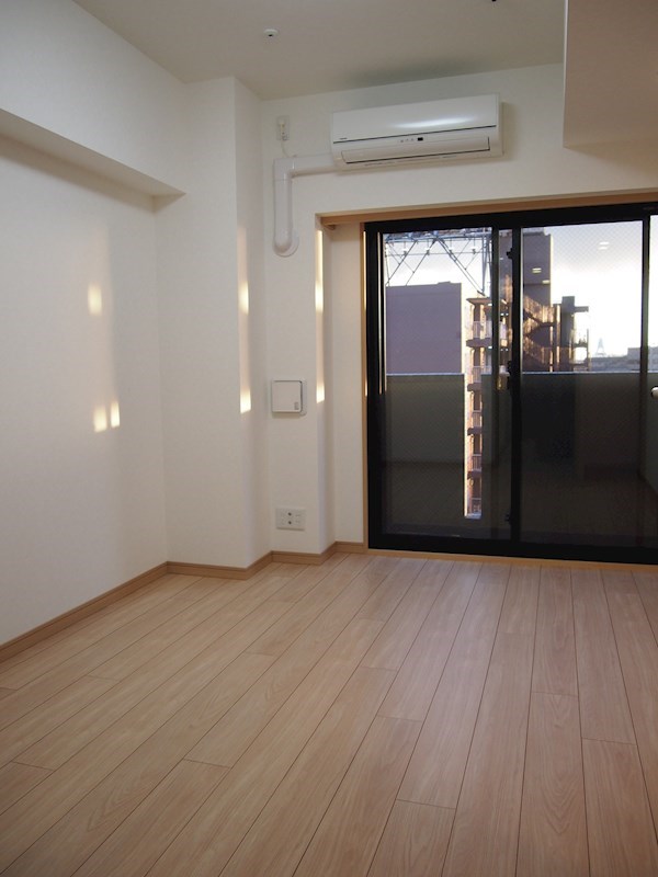 居室・リビング　※反転タイプ