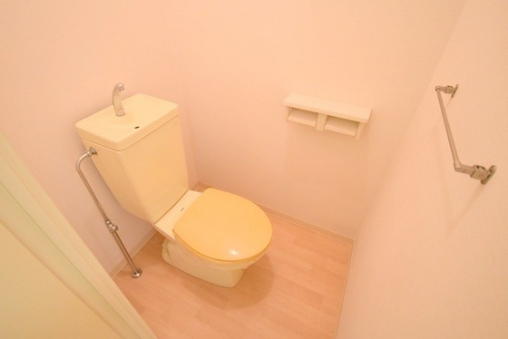 トイレ　※別部屋の写真です