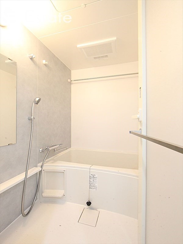 バス・シャワールーム　バスルーム