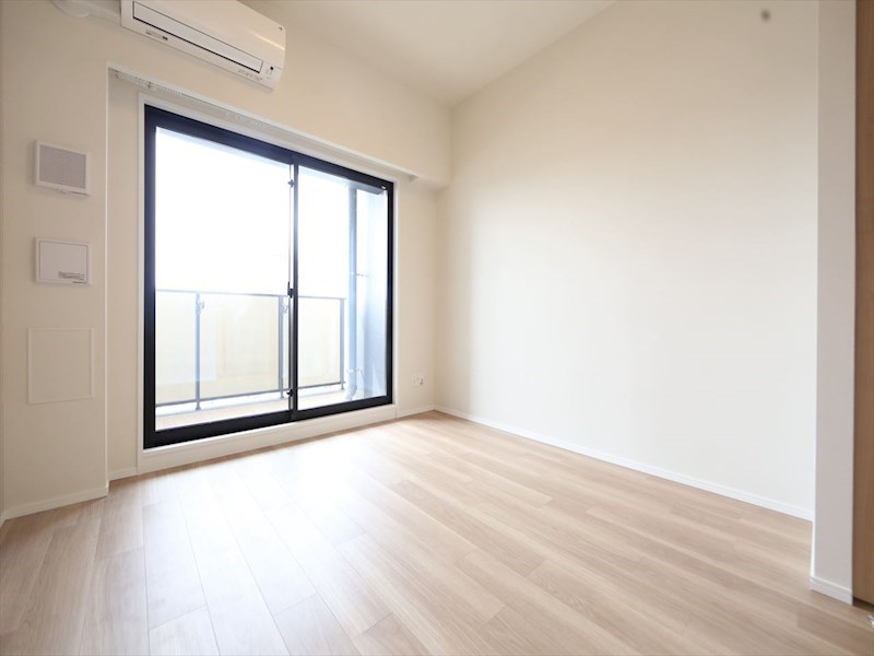 バルコニー　洋室6.1帖　エアコン完備　バルコニー