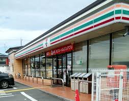 コンビニ　セブンイレブン本庄南小学校前店（コンビニ）まで261m