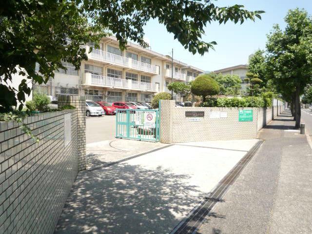 中学校　城南中学校（中学校）まで1200m