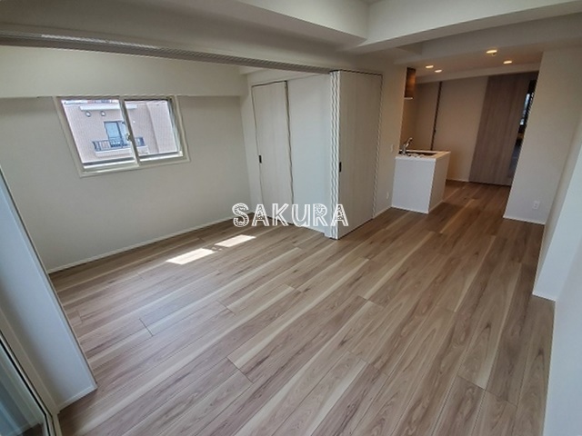 居室・リビング　使いやすい形の為、レイアウトを楽しめます♪