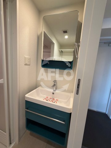 洗面設備　セレニテ京橋クレア　独立洗面台