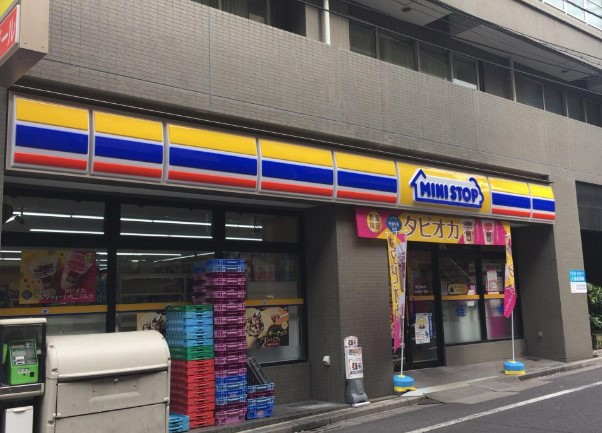コンビニ　ミニストップ 北新宿4丁目店（コンビニ）まで338m