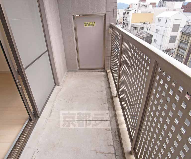 バルコニー　広々としたバルコニです。