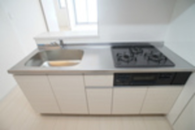キッチン　システム３口コンロ