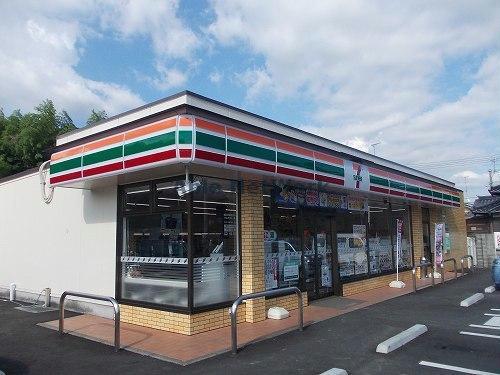 コンビニ　セブンイレブン山陽町江尻店（コンビニ）まで1673m