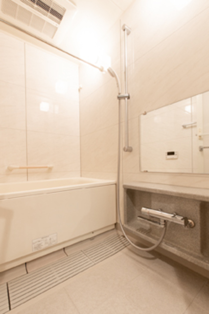 バス・シャワールーム　※写真は同タイプ住戸です。
