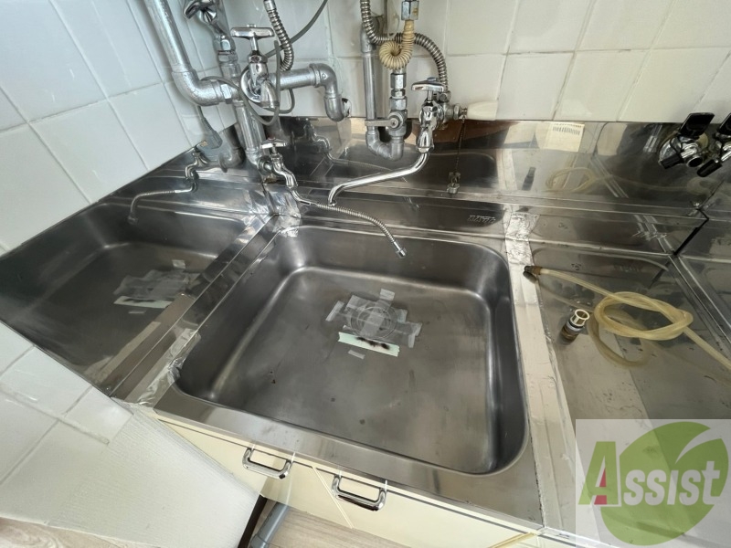 洗面設備　洗面台はありませんがこちらで洗顔などができます。