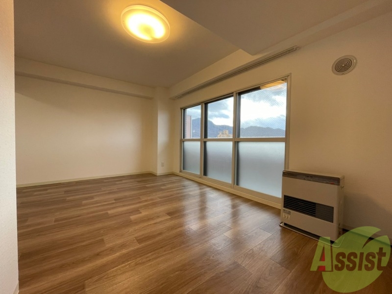 居室・リビング　広くてキレイなお部屋が広がっていて、充実した生活が送れそう。