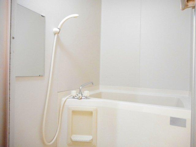 バス・シャワールーム　ゆったり過ごせるお風呂です