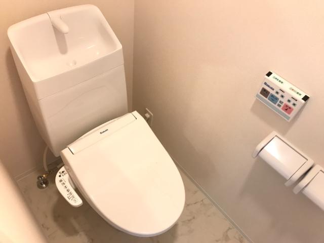 トイレ　トイレ