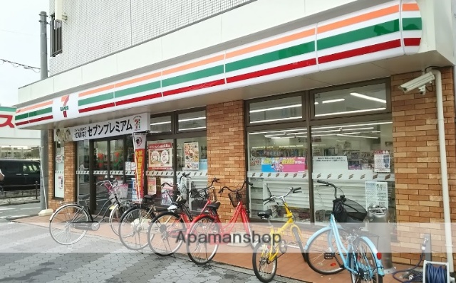 コンビニ　セブンイレブン（コンビニ）まで435m