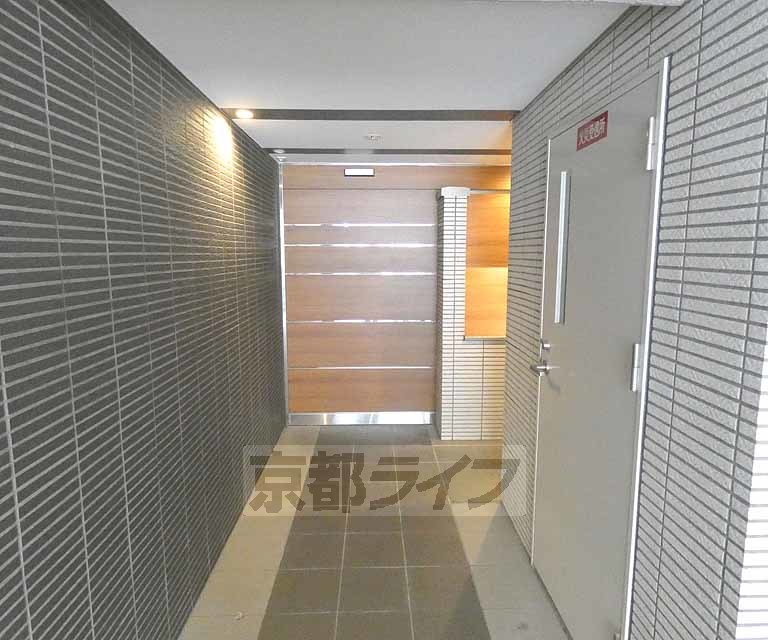 その他共有部分　建物入口です。