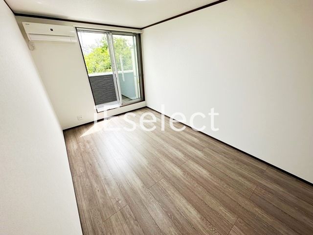 居室・リビング　7.6帖の洋室です