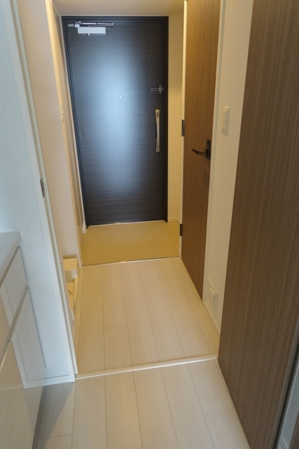 玄関　※写真は同タイプ住戸です。
