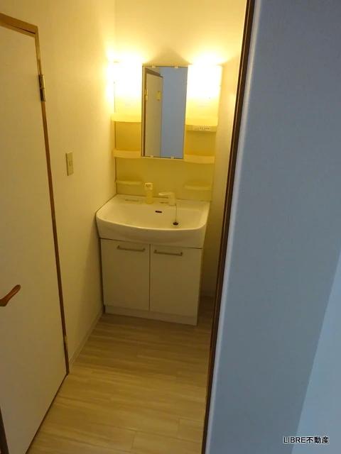洗面設備　独立洗面台あります！