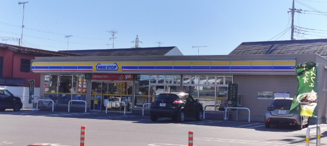 コンビニ　ミニストップ行田城西店（コンビニ）まで695m
