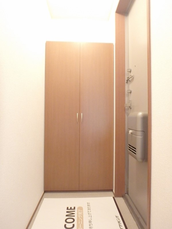 玄関　図面と現状に相違がある場合には現状を優先