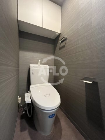 トイレ　コンフォリア江坂広芝町　トイレ