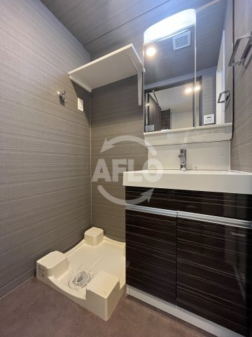 洗面設備　コンフォリア江坂広芝町　洗面台