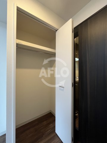 収納　コンフォリア江坂広芝町　クローゼット